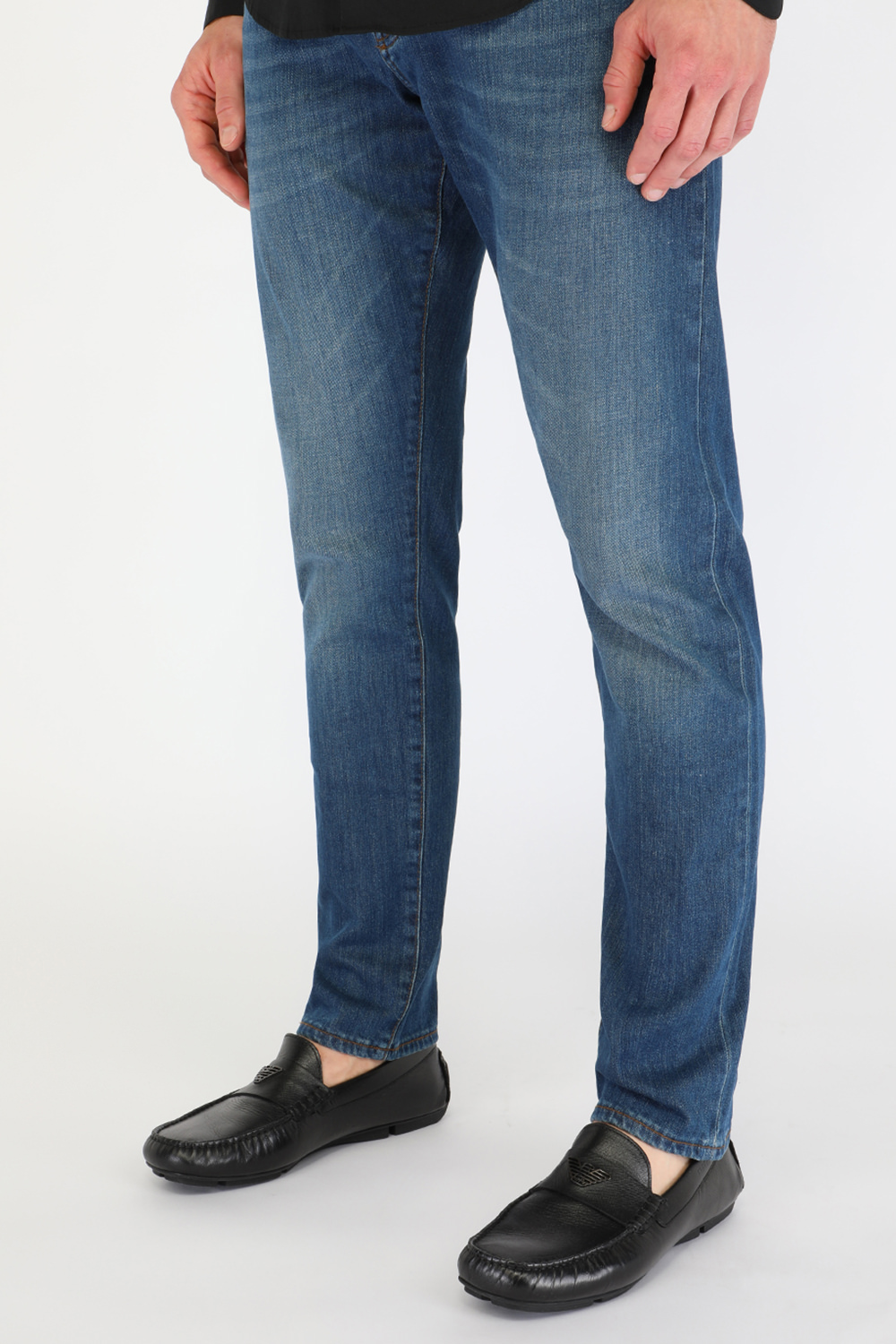 תמונת כל הלוק של Black Loafers in Soft Leather